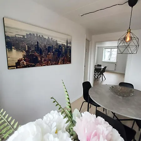 Grand 4 Persons Family 30 With Free Parking Apartamento *