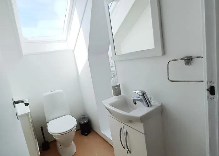 Grand 4 Persons Family 30 With Free Parking Apartamento