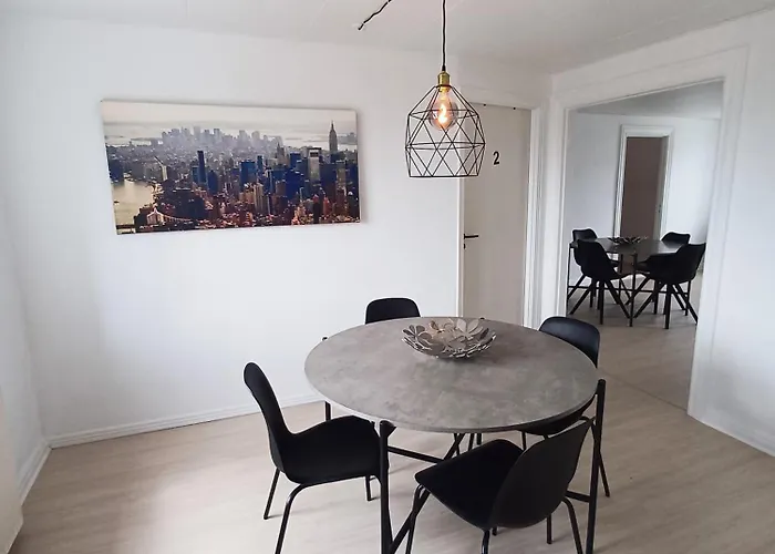 Grand 4 Persons Family 30 With Free Parking * Hjørring